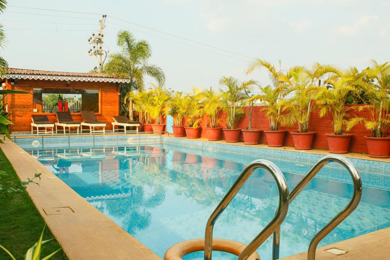Grand Vatika Resort Арамбол Екстериор снимка