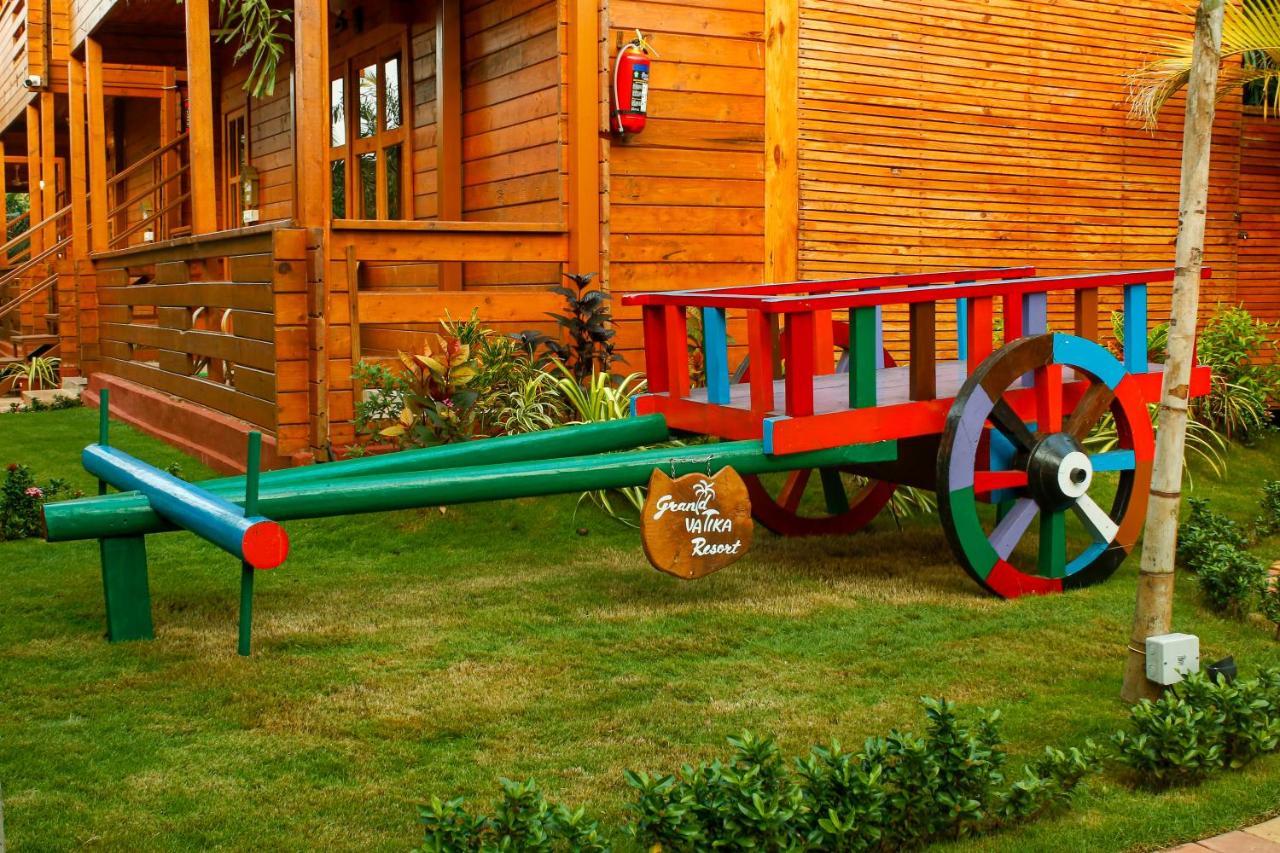 Grand Vatika Resort Арамбол Екстериор снимка