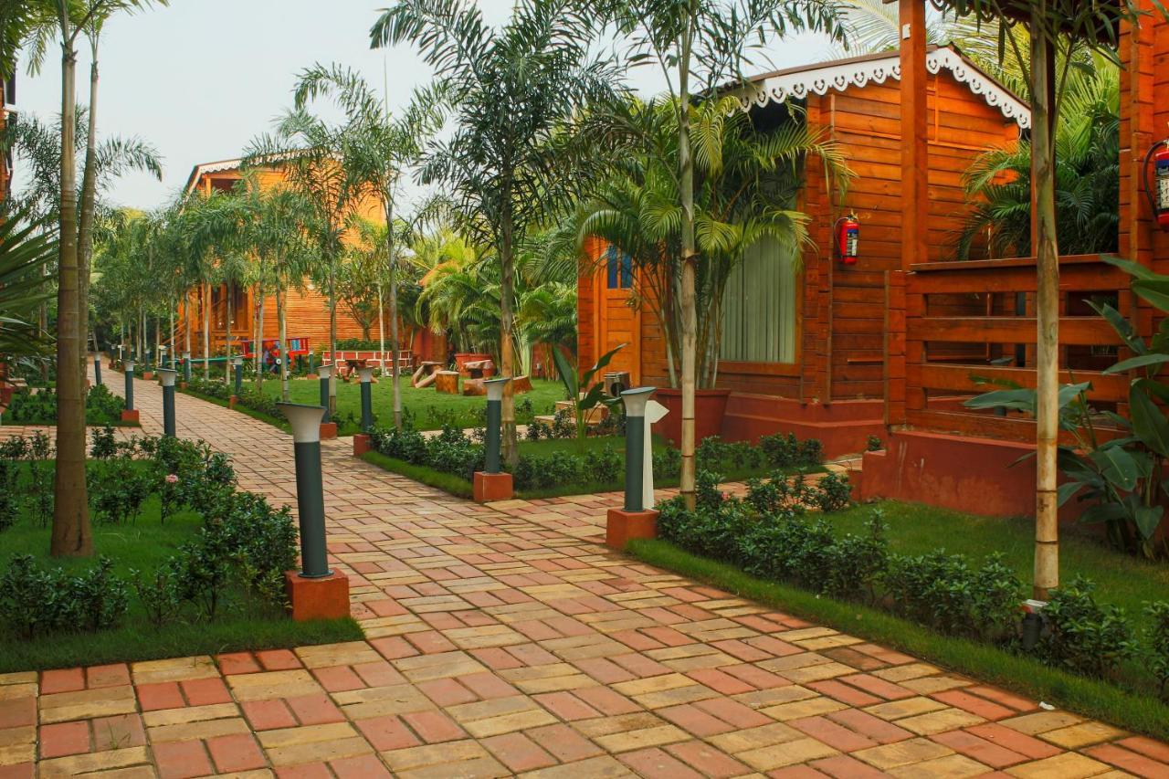 Grand Vatika Resort Арамбол Екстериор снимка