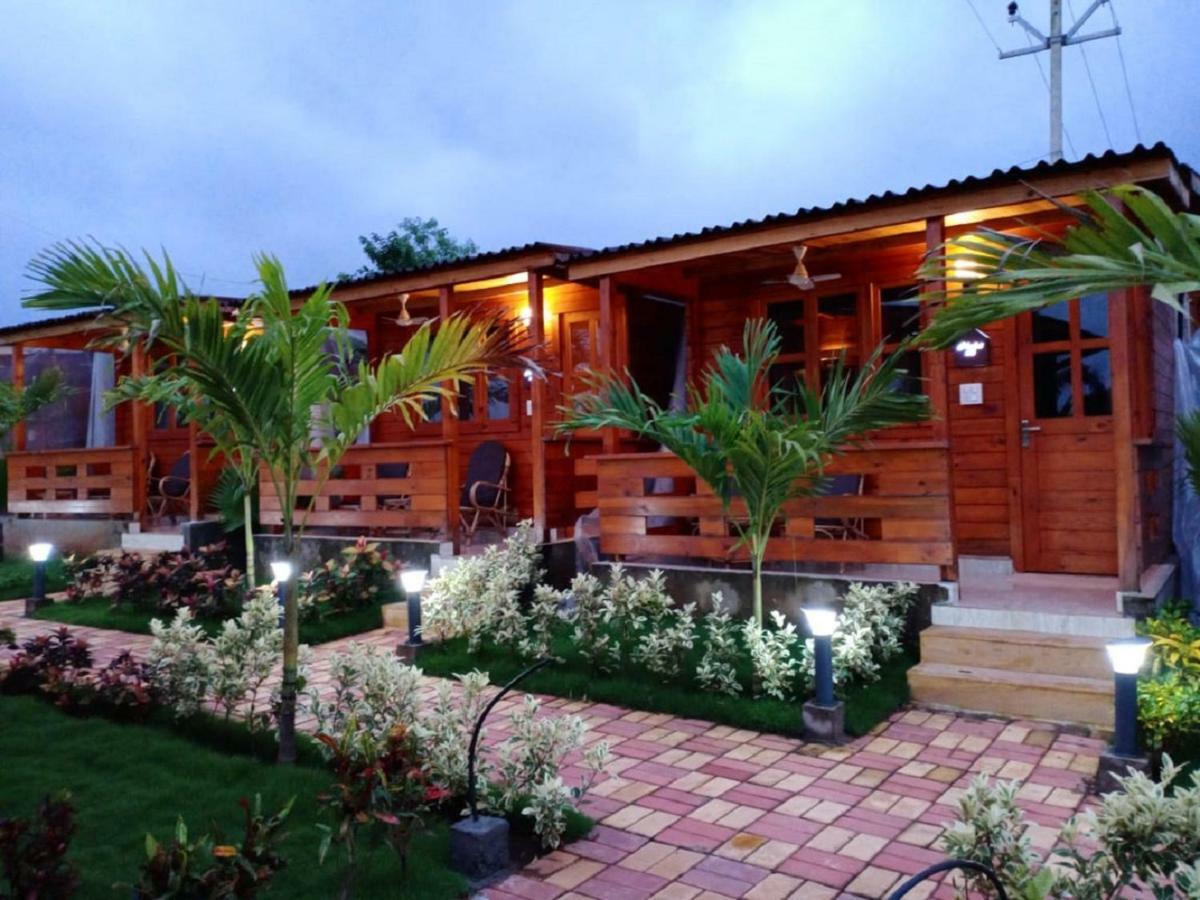 Grand Vatika Resort Арамбол Екстериор снимка