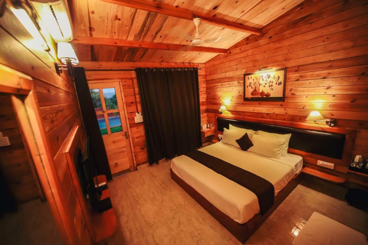 Grand Vatika Resort Арамбол Екстериор снимка
