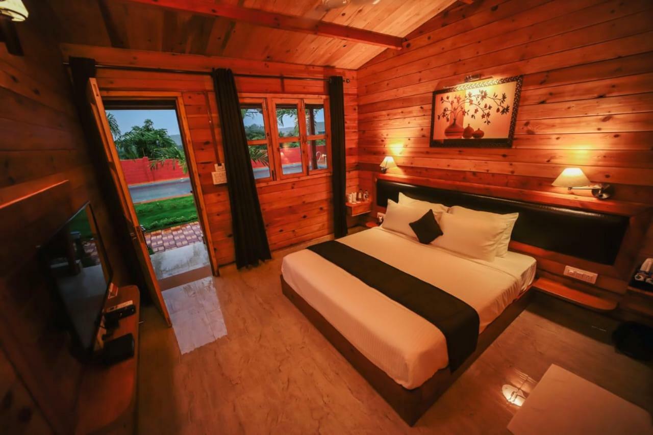 Grand Vatika Resort Арамбол Екстериор снимка