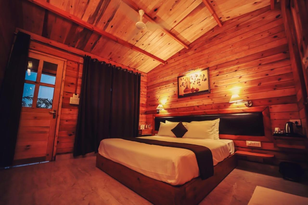 Grand Vatika Resort Арамбол Екстериор снимка