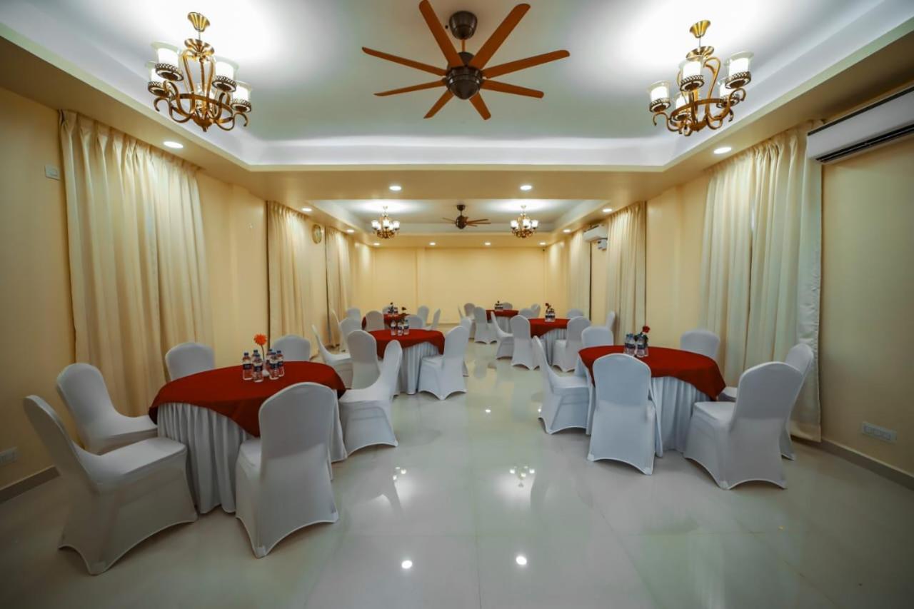 Grand Vatika Resort Арамбол Екстериор снимка